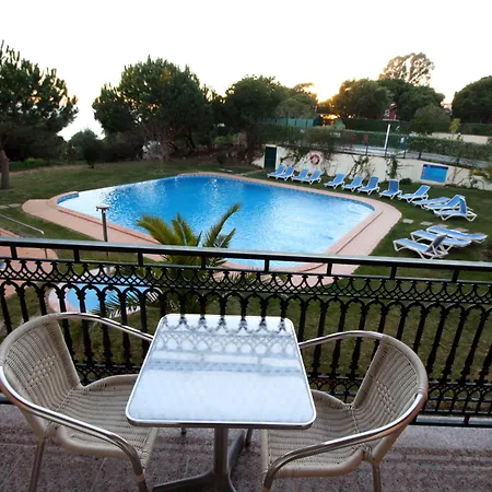 Aparthotel Quinta Pedra Dos Bicos 4*