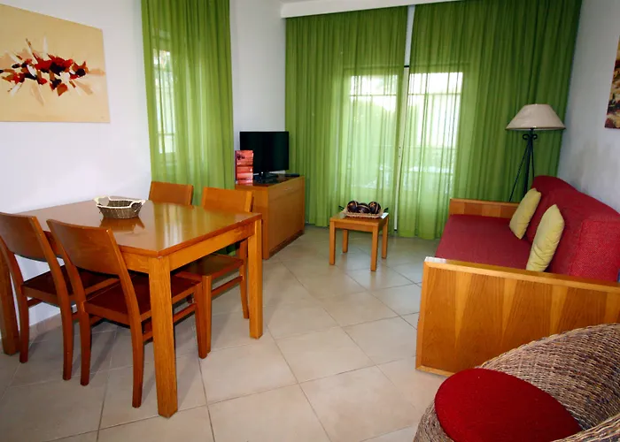 Aparthotel Quinta Pedra Dos Bicos 4*