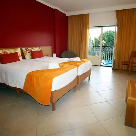 Hotel apartamentowy Quinta Pedra Dos Bicos